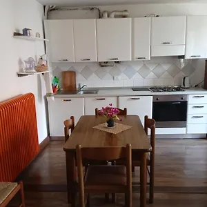 https://appartamento-primo-sole.it-lombardy.com